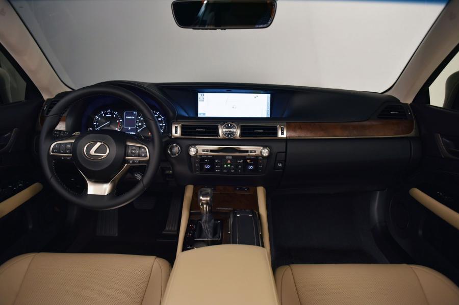  Lexus GS200t 2016 года  (фото 20 из 20)